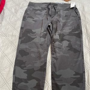 Hollister, stacked skinny jogger, grey camo, new w/tags